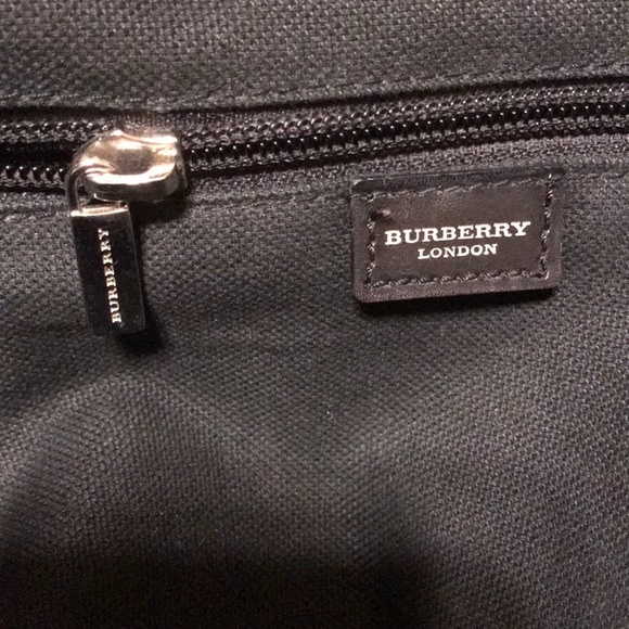Burberry bag 100% Authentic - Picture 3 of 8